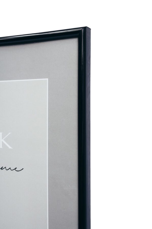 Skandinaavia stiilis postrid seinale