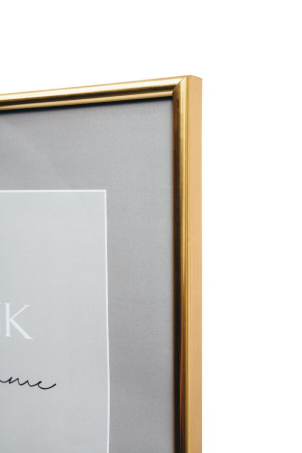 Skandinaavia stiilis postrid seinale