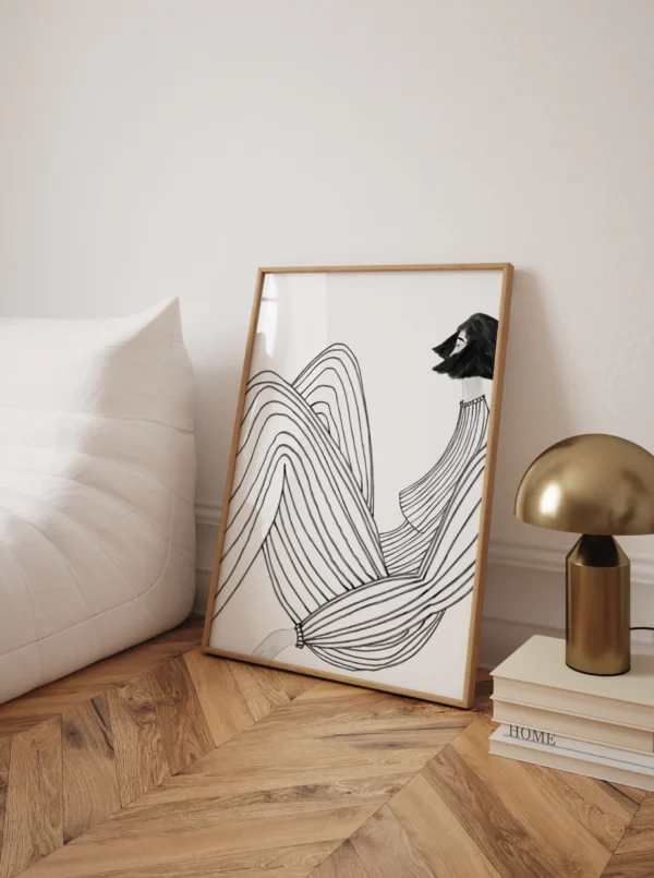 Naine triibulises komplektis - Vaizdas 2